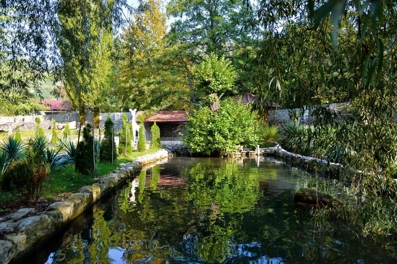 Chateau Chikovani Hotel Gordi Eksteriør billede