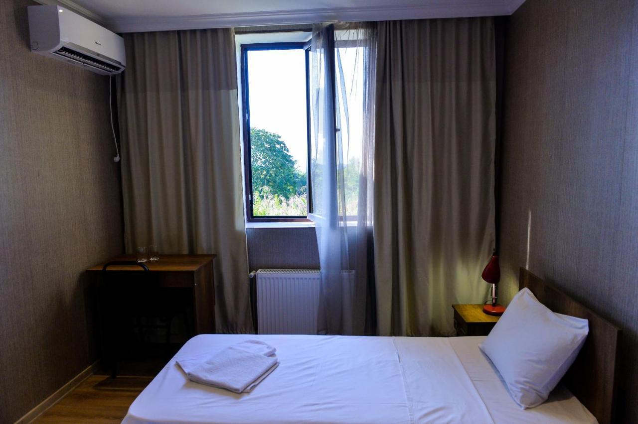 Chateau Chikovani Hotel Gordi Eksteriør billede