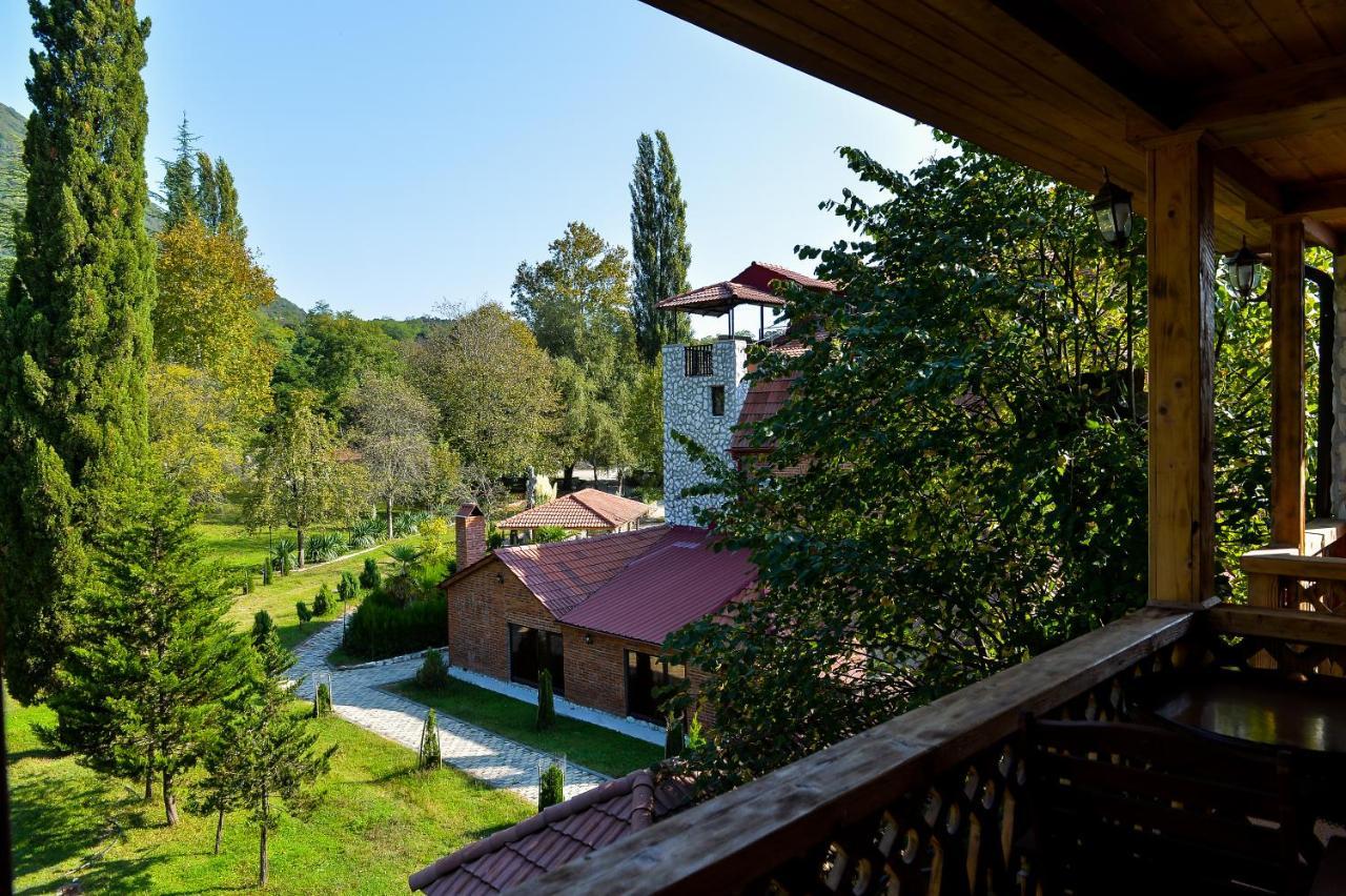 Chateau Chikovani Hotel Gordi Eksteriør billede
