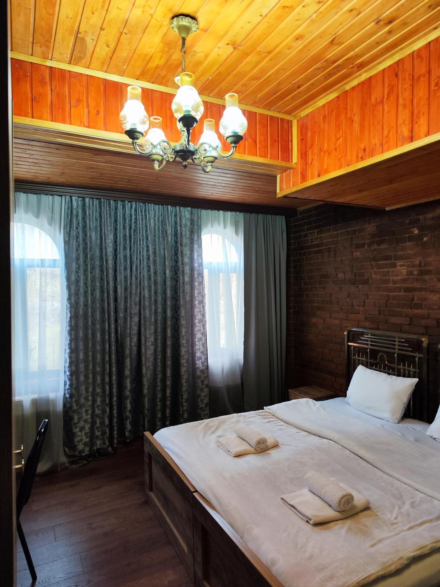 Chateau Chikovani Hotel Gordi Eksteriør billede