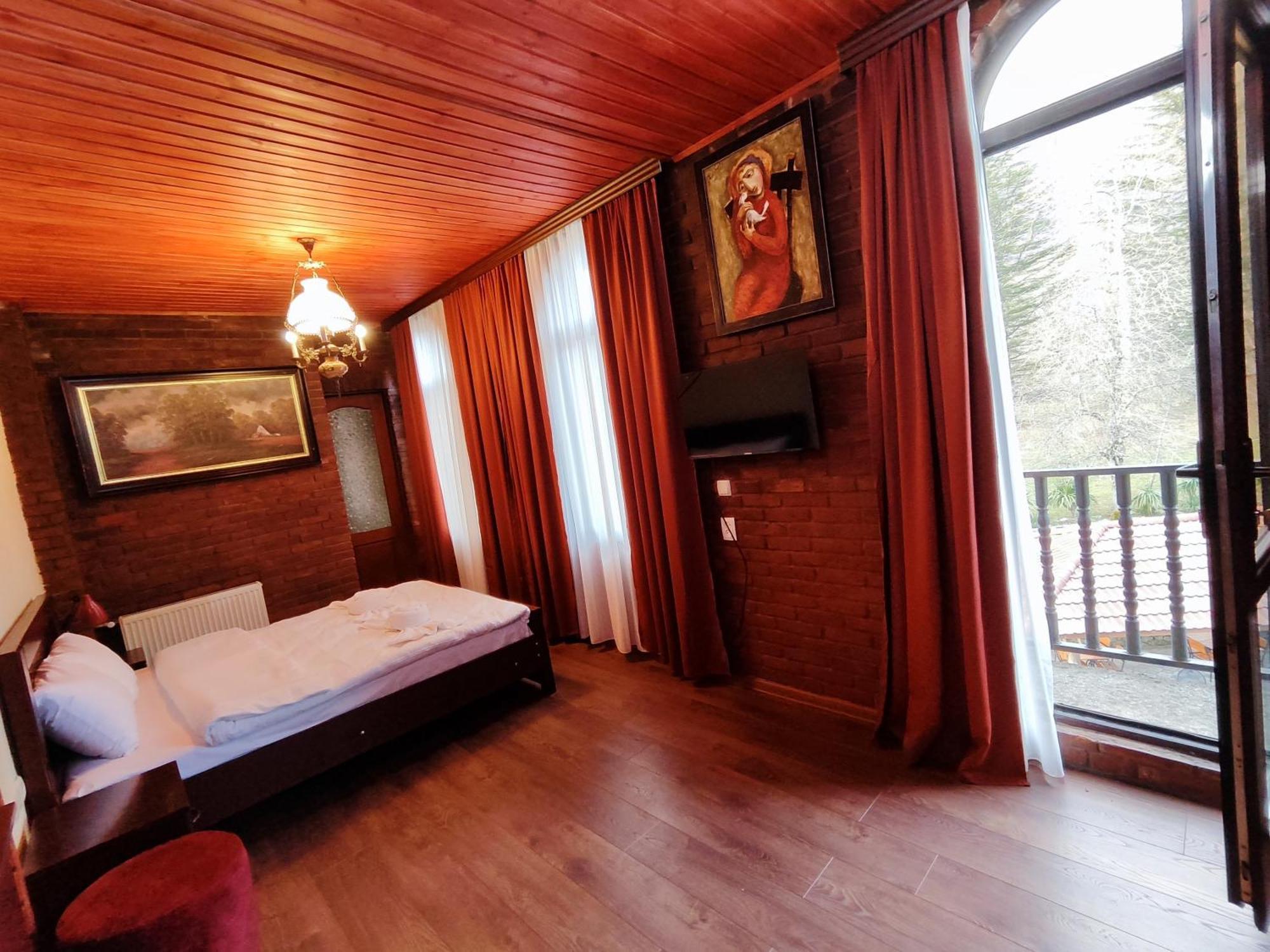 Chateau Chikovani Hotel Gordi Eksteriør billede