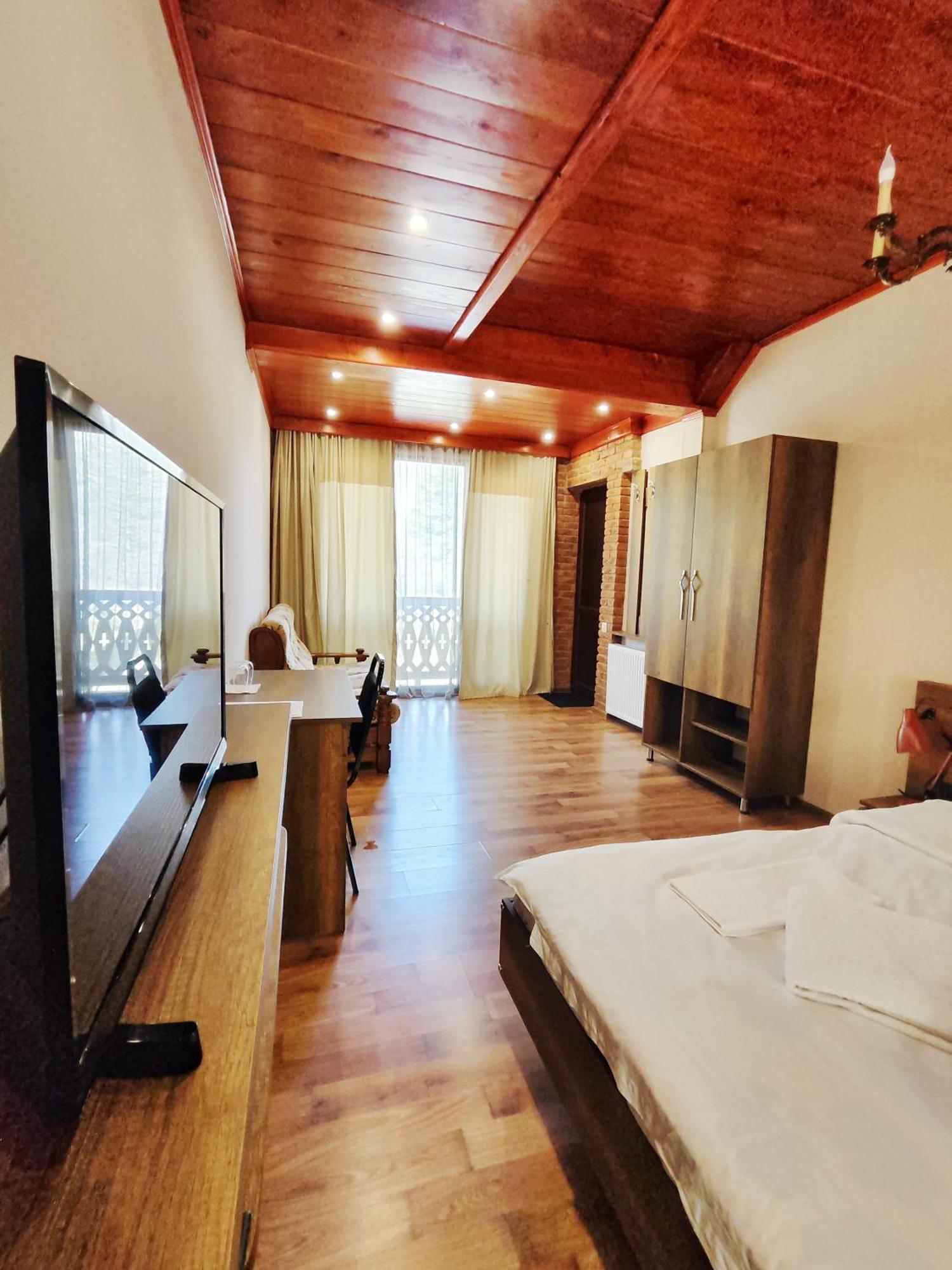 Chateau Chikovani Hotel Gordi Eksteriør billede